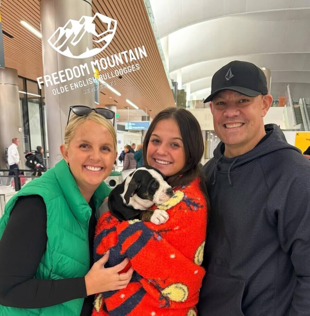 Freedom Mountain Bulldogges' Rip and Family