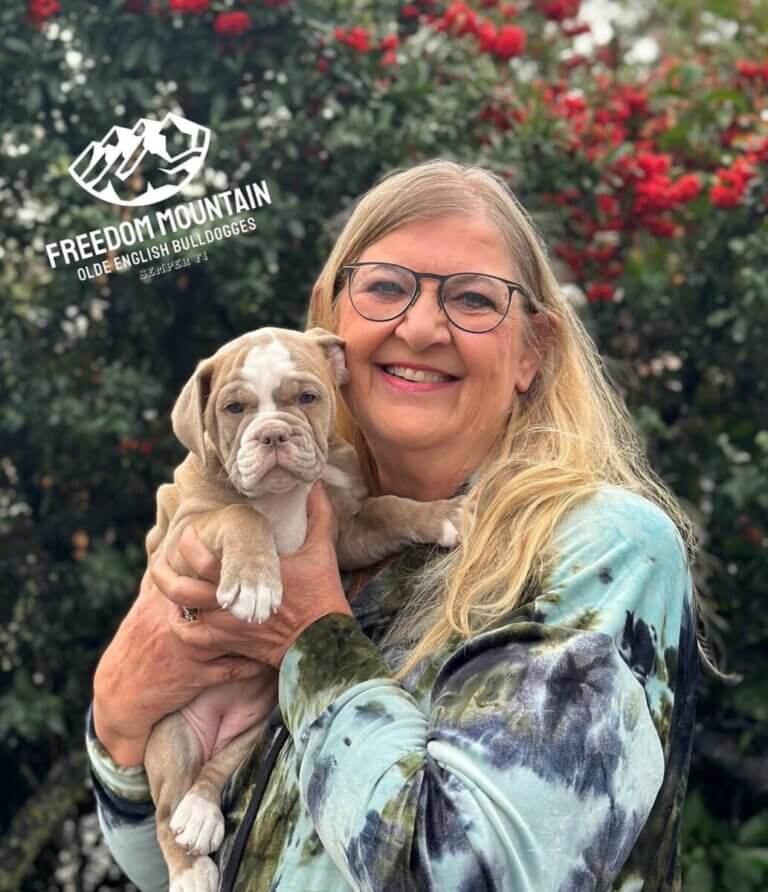 Freedom Mountain Bulldogges' Teeter and Family